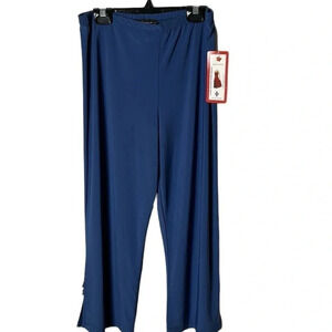 NWT 🇨🇦 blue cropped pullover pants ,size slits with button accents  . Vtg?